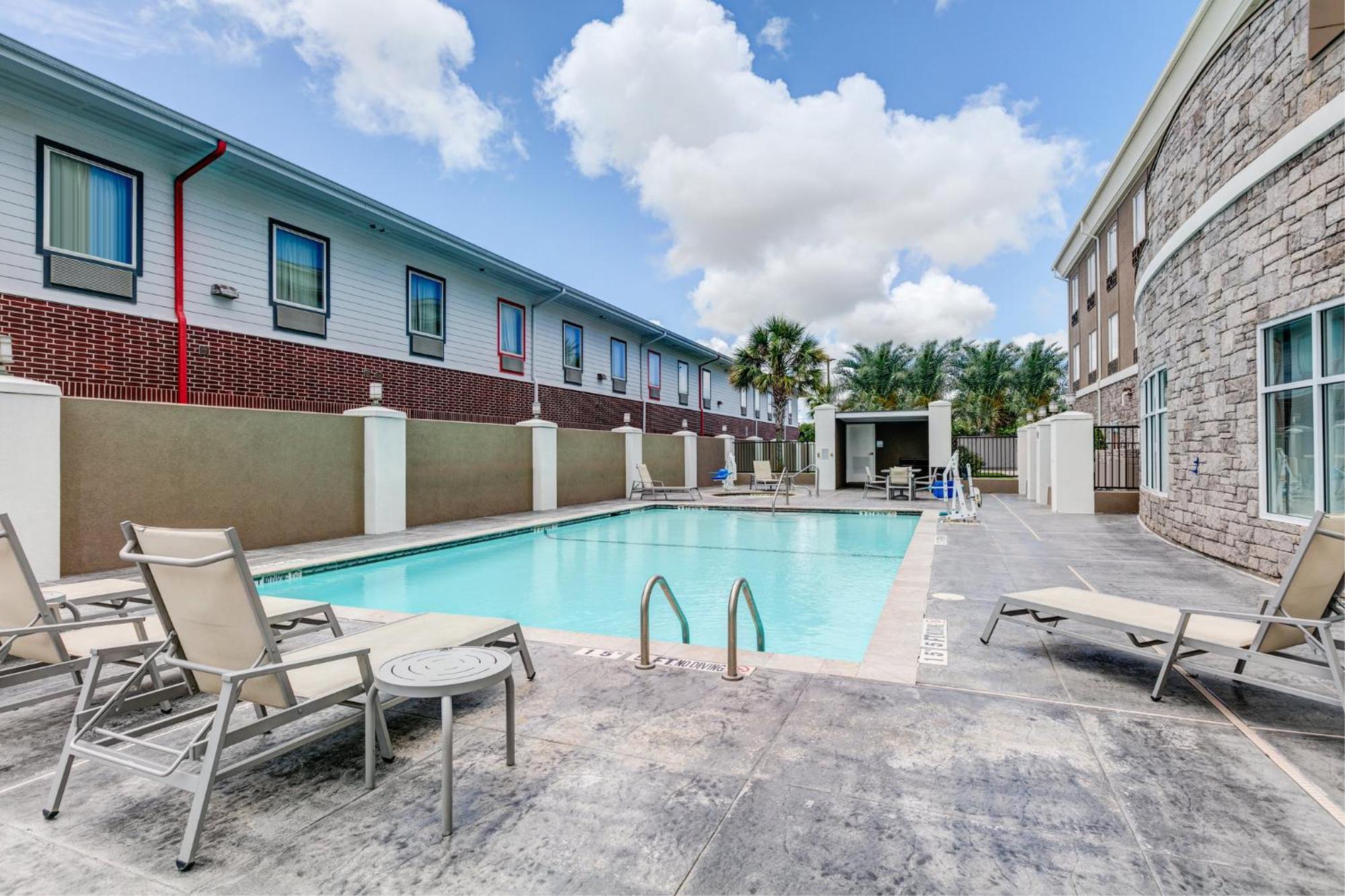 Holiday Inn Express Hotel & Suites Clute-Lake Jackson By Ihg Εξωτερικό φωτογραφία