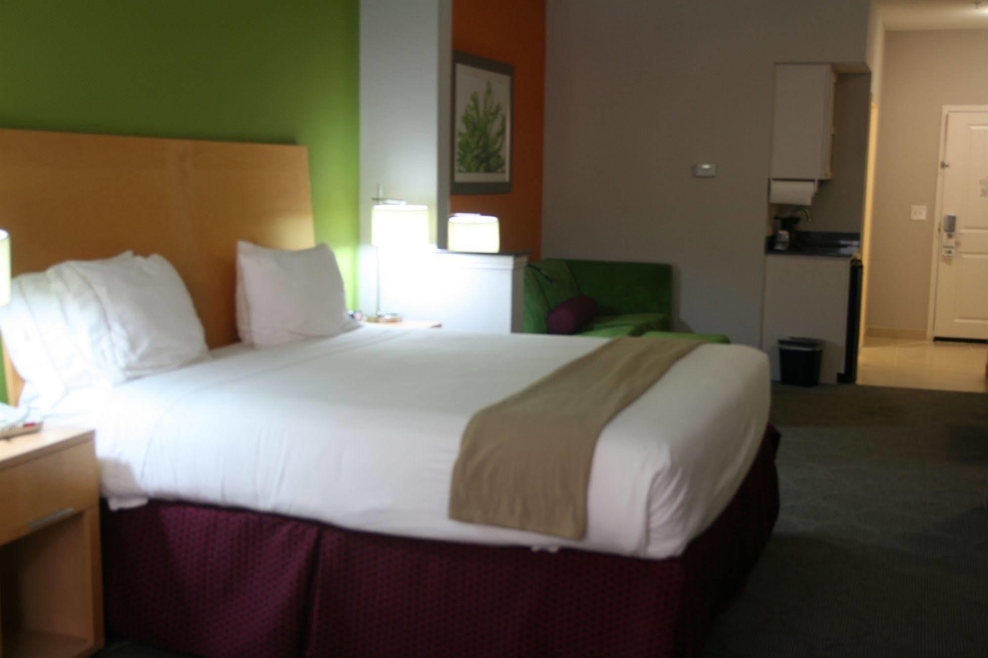 Holiday Inn Express Hotel & Suites Clute-Lake Jackson By Ihg Εξωτερικό φωτογραφία